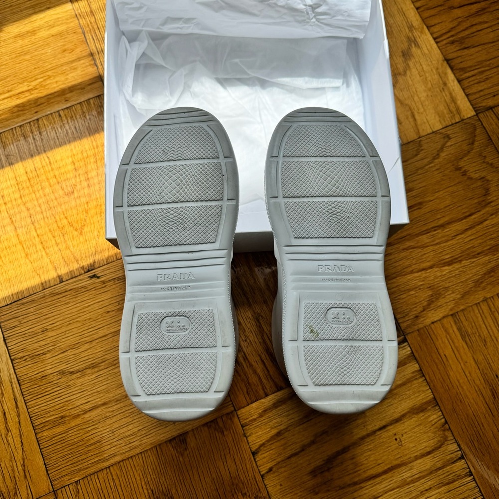 PRADA // RUBBER ANKLE RAIN BOOT - Picture 7 of 8